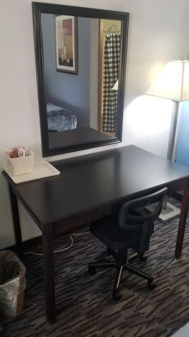 Hotel 2 Queens Hotel Room 130 Booking スティルウォーター エクステリア 写真